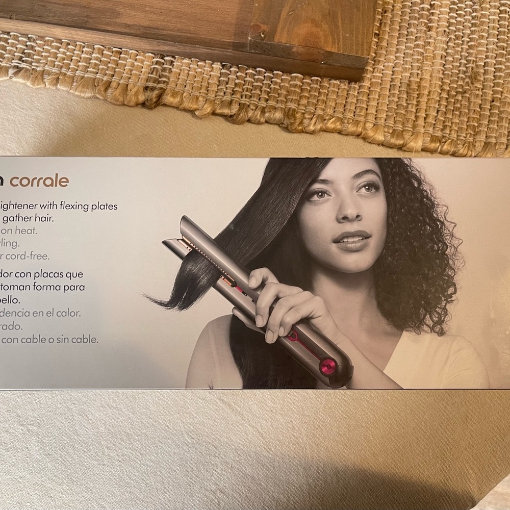 Dyson corrale straightener